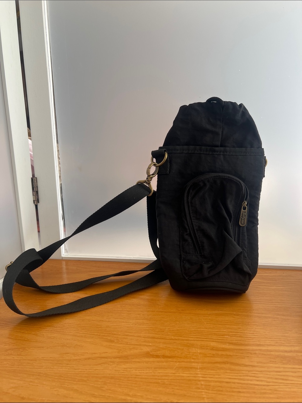 Thirty-One insulated crossbody water bottle sling bag black